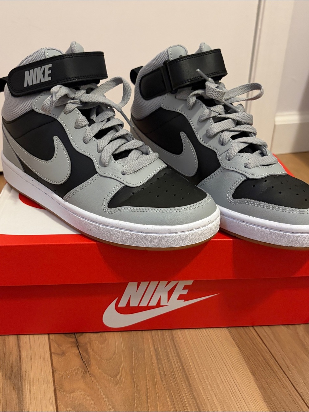 Nike Kids Mid-Top Sneakers in Black and Gray Size 6Y